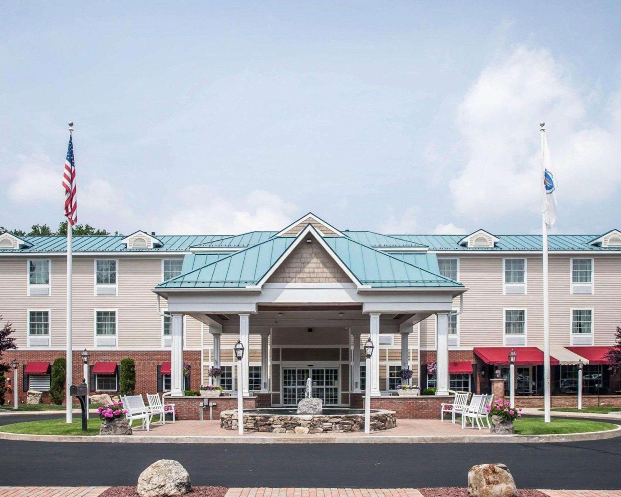 Comfort Inn & Suites Sturbridge-Brimfield Kültér fotó