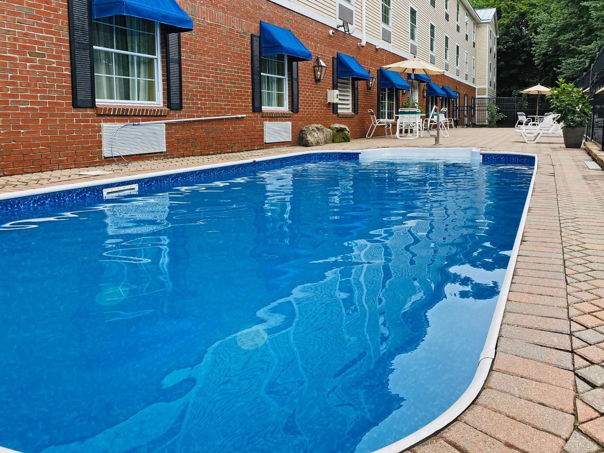 Comfort Inn & Suites Sturbridge-Brimfield Kültér fotó