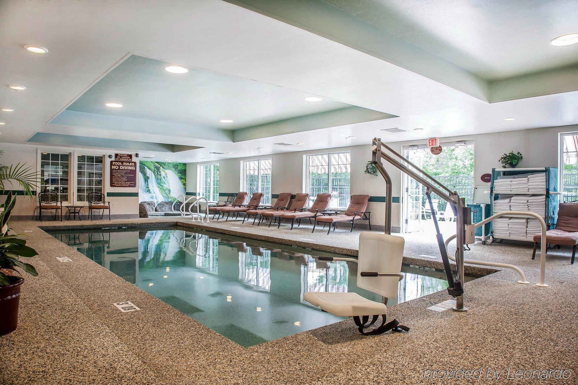 Comfort Inn & Suites Sturbridge-Brimfield Kültér fotó
