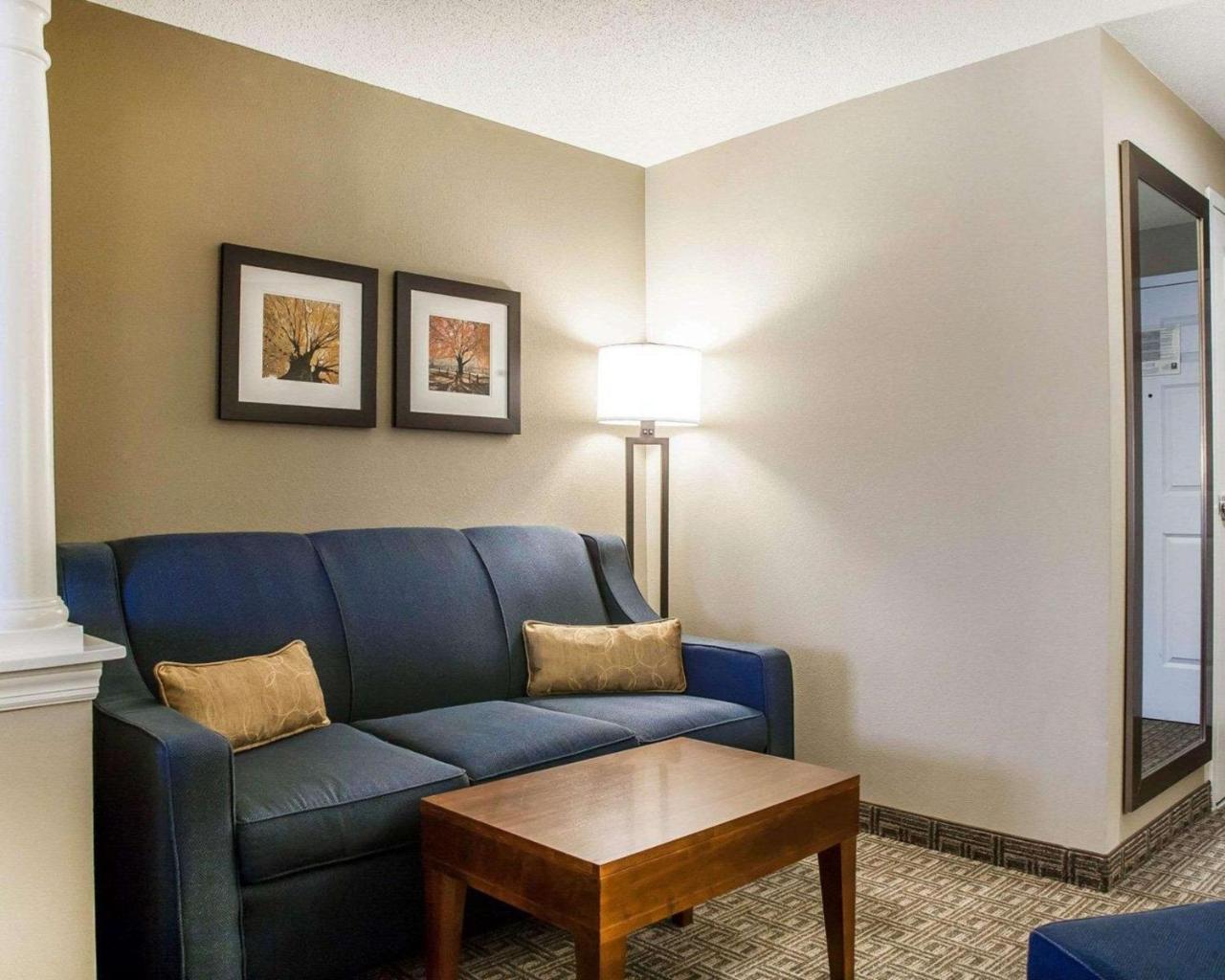 Comfort Inn & Suites Sturbridge-Brimfield Kültér fotó
