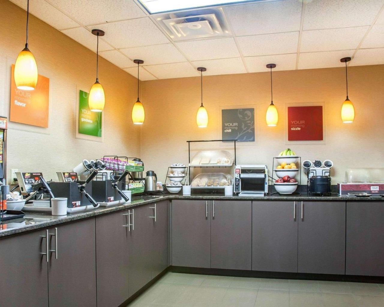 Comfort Inn & Suites Sturbridge-Brimfield Kültér fotó