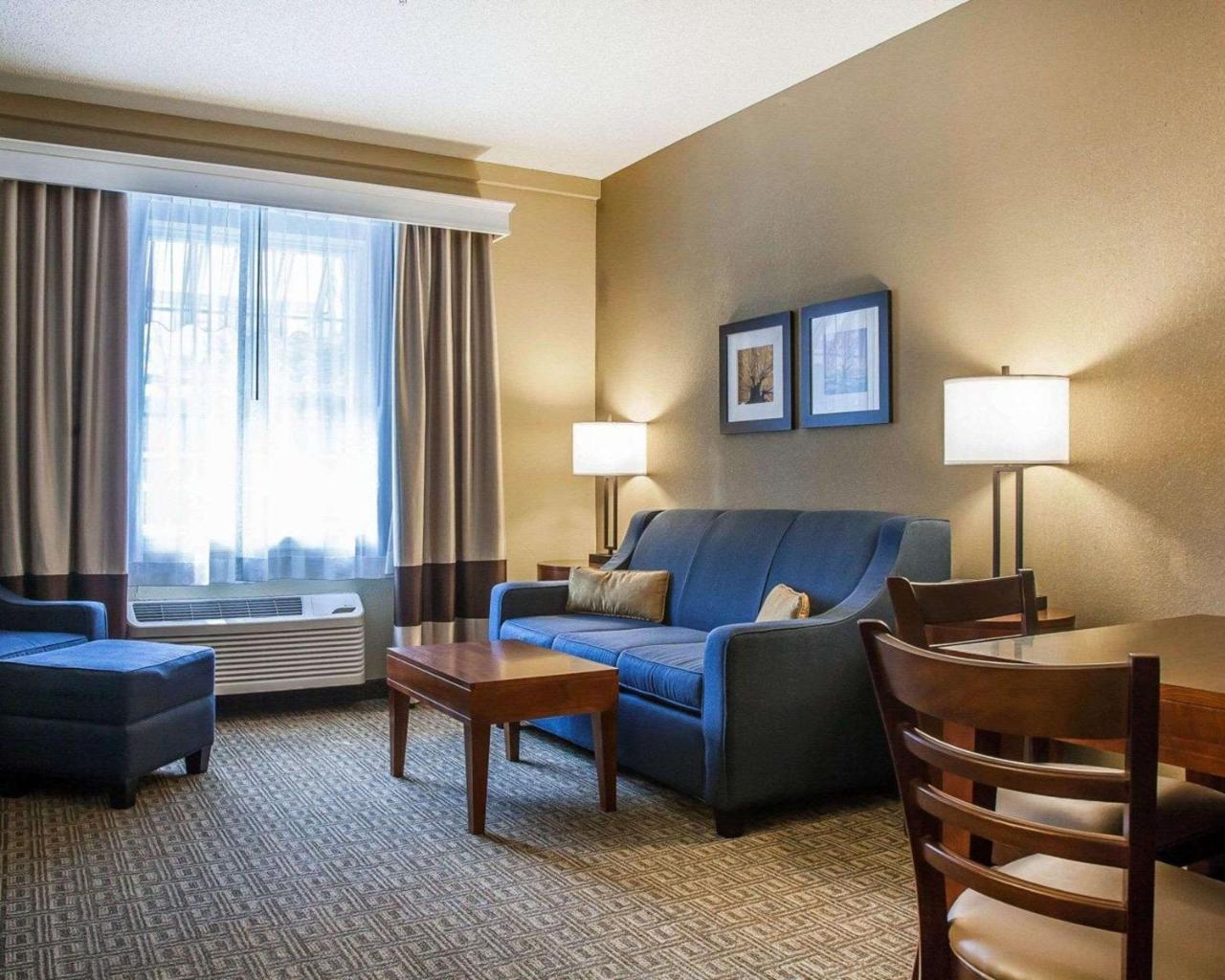 Comfort Inn & Suites Sturbridge-Brimfield Kültér fotó