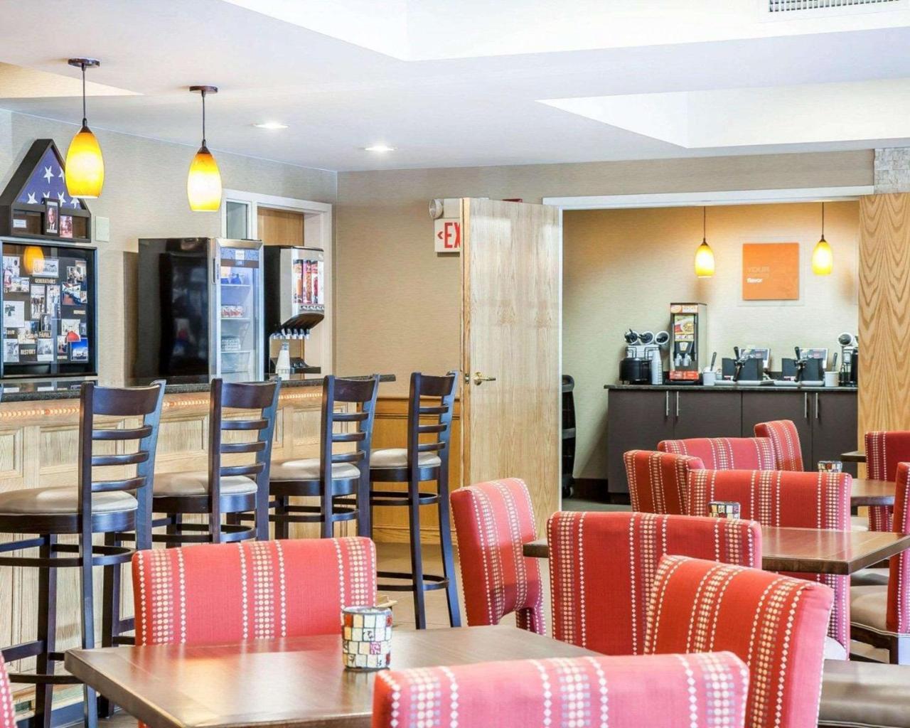 Comfort Inn & Suites Sturbridge-Brimfield Kültér fotó